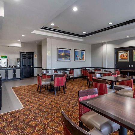 Quality Inn & Suites I-35 E-Walnut Hill Dallas Luaran gambar