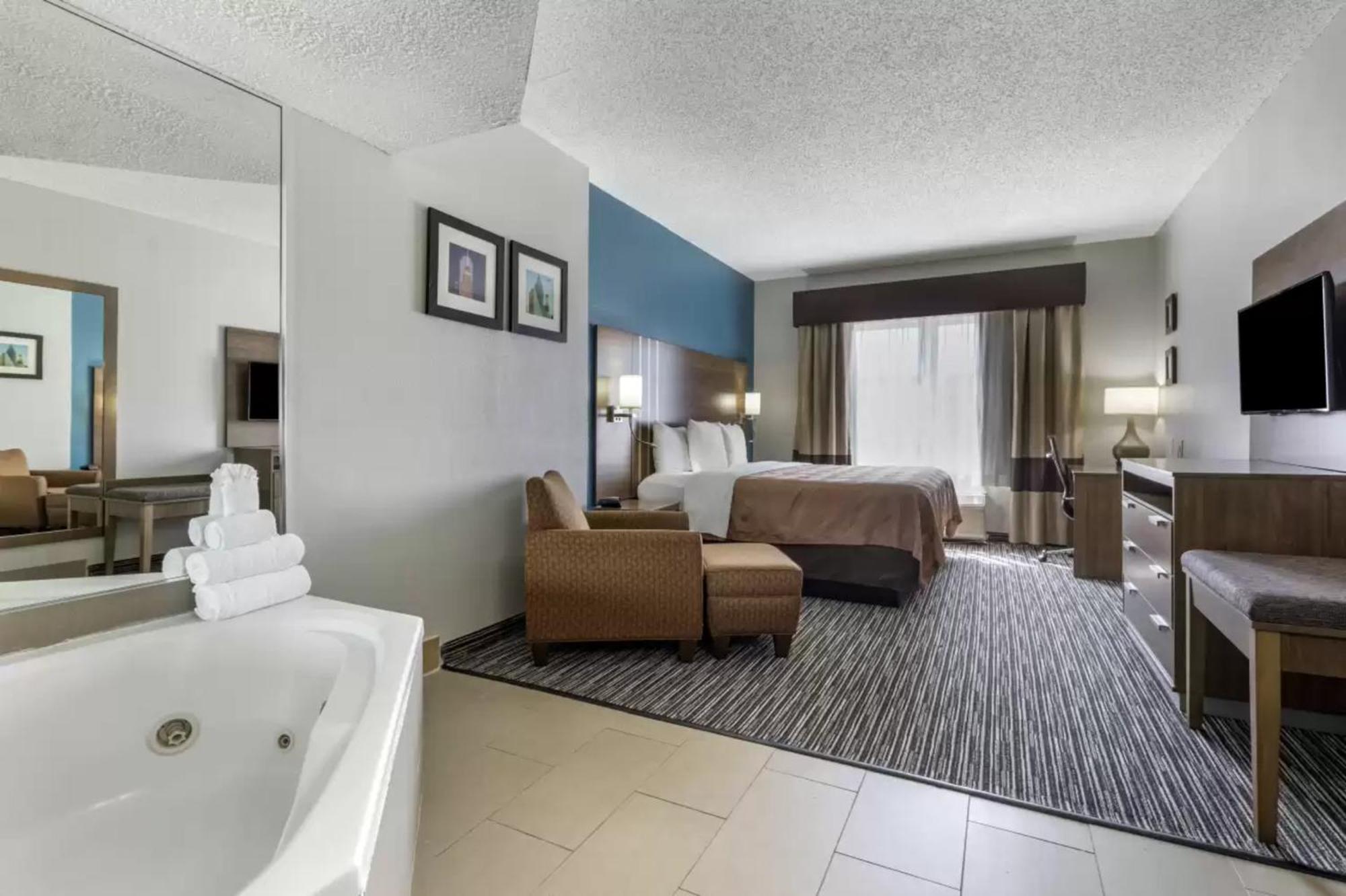 Quality Inn & Suites I-35 E-Walnut Hill Dallas Luaran gambar