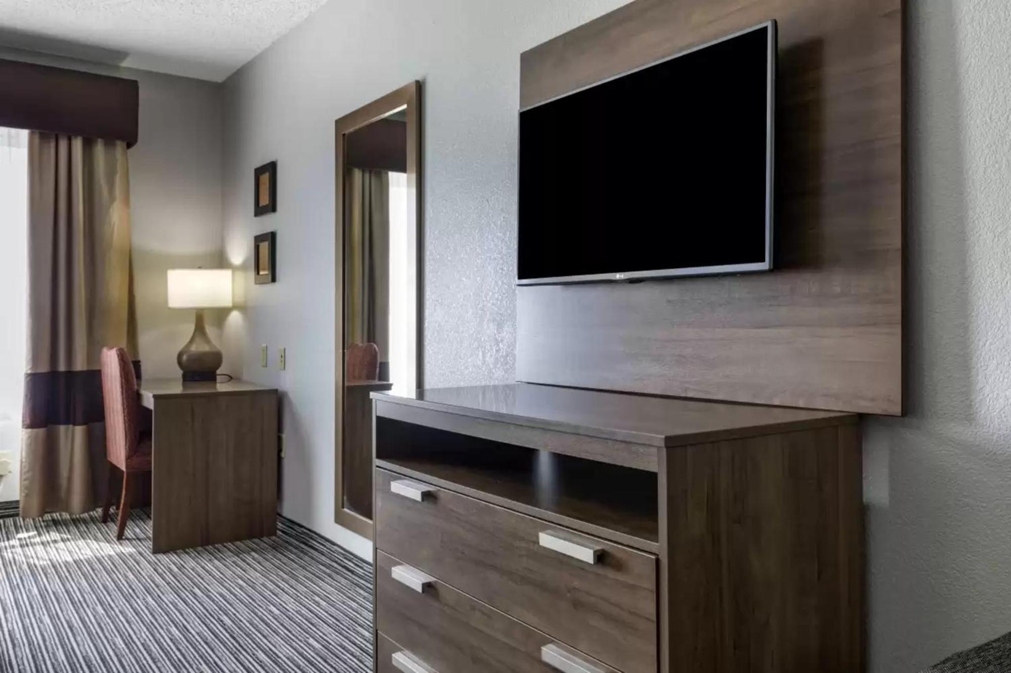 Quality Inn & Suites I-35 E-Walnut Hill Dallas Luaran gambar