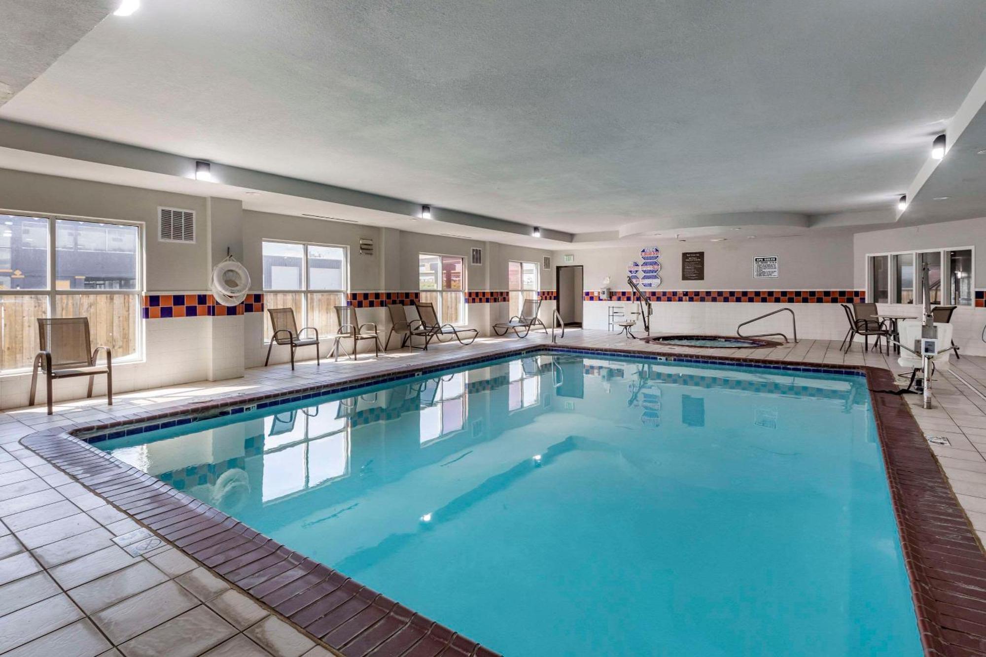 Quality Inn & Suites I-35 E-Walnut Hill Dallas Luaran gambar