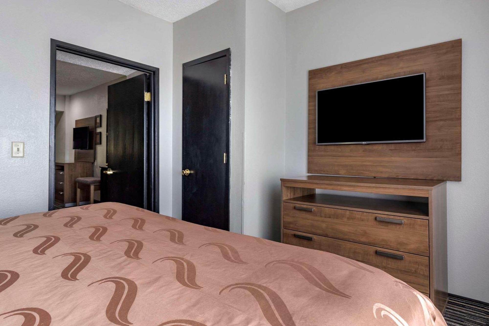 Quality Inn & Suites I-35 E-Walnut Hill Dallas Luaran gambar